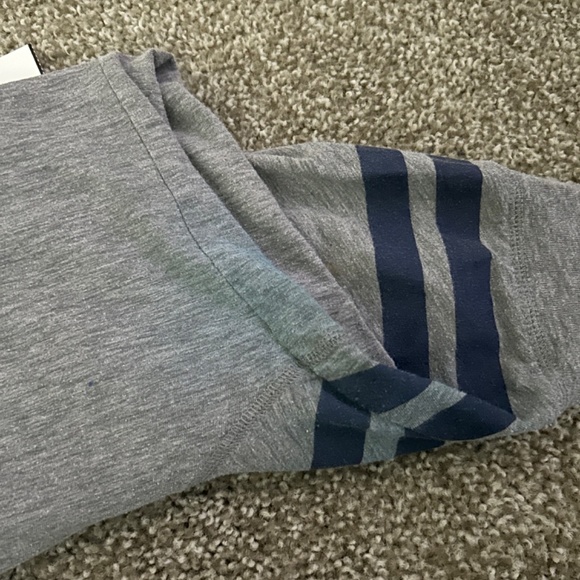 Disney parks shirt - Picture 4 of 5